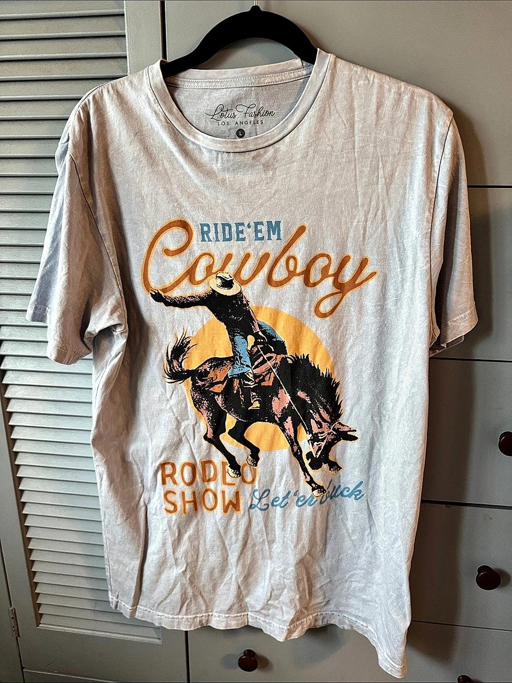 Lotus Fashion Los Angeles Graphic Cowboy Rodeo Tee Size Large Like New